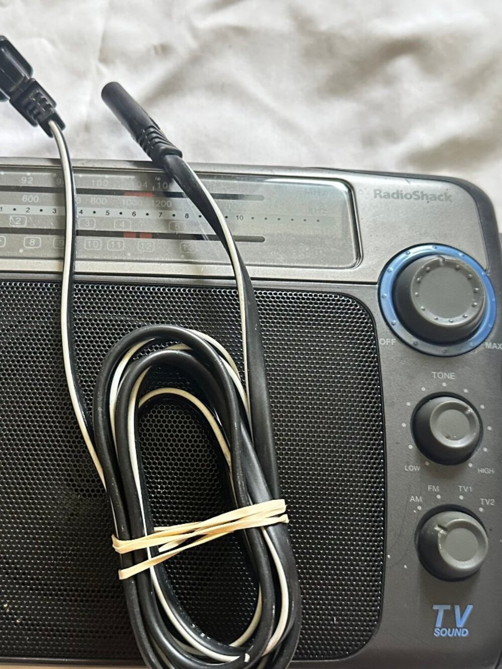 Vintage Radio Shack 12-887 Multiband Portable Radio AM FM TV1 TV2 Tested Works